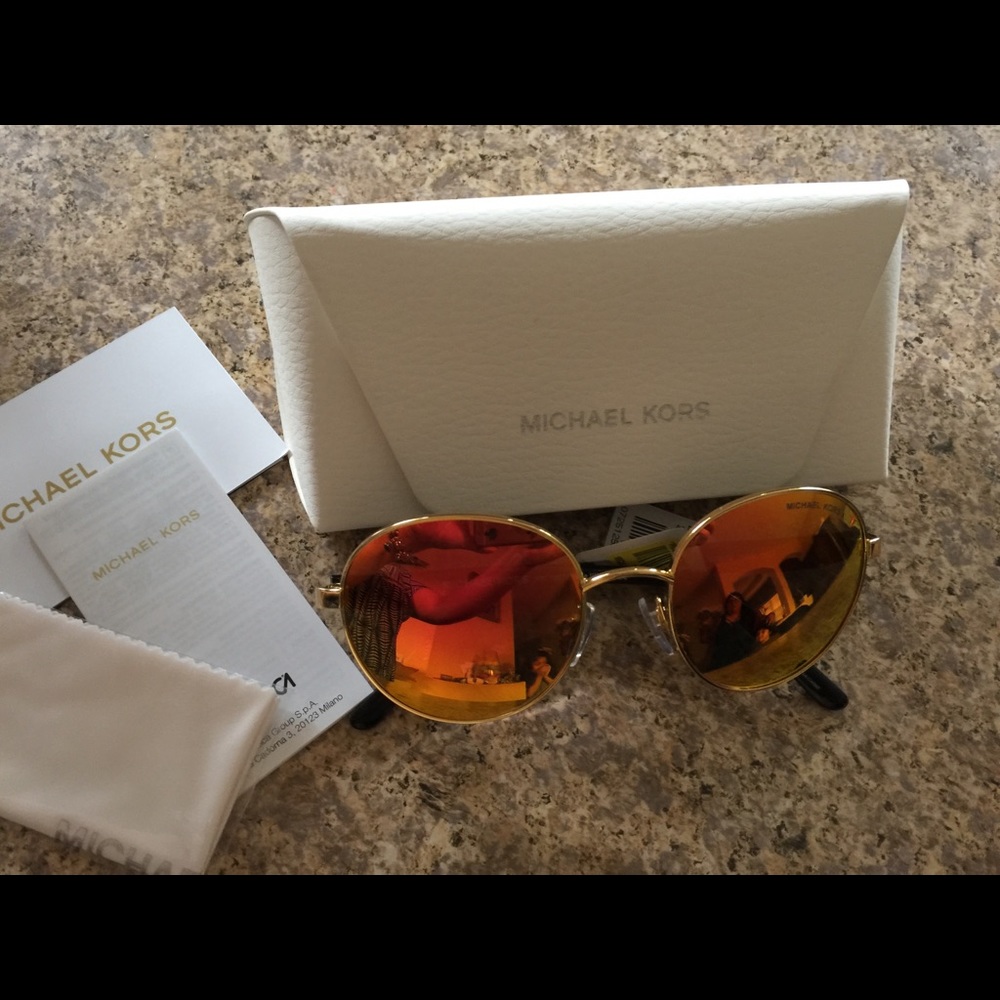 🆕Michael Kors sunglasses